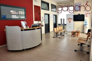 Sala d’attesa del Centro Medico Gargano a Napoli